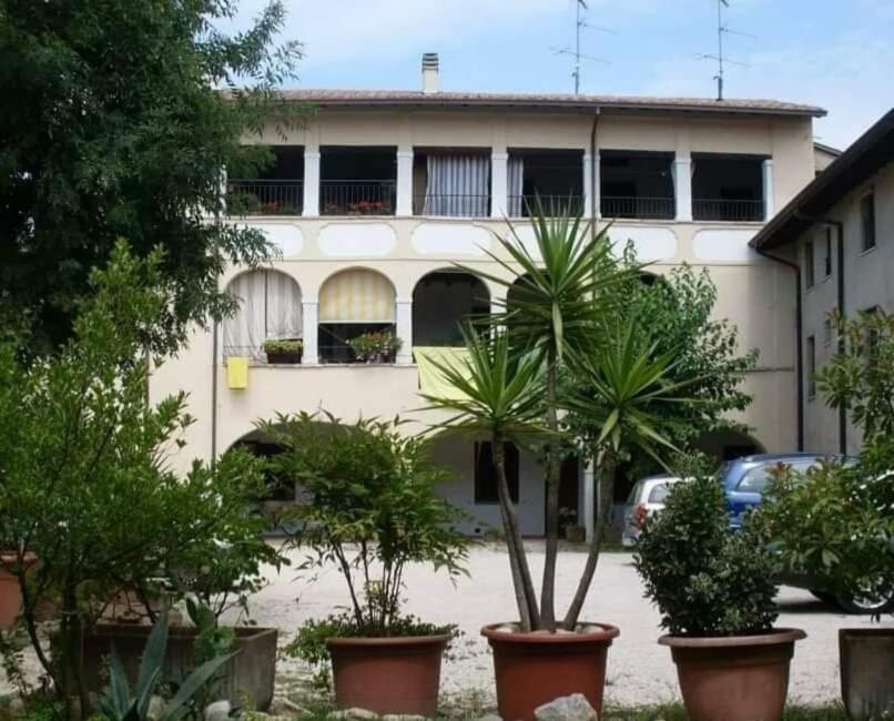 Antico Convento Appartement Moniga del Garda Buitenkant foto